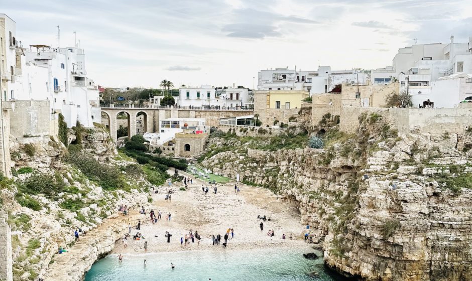 BARI – TRANI – CASTEL DEL MONTE – ALBEROBELLO – LOCOROTONDO – MATERA – POLIGNANO A MARE – MONOPOLI